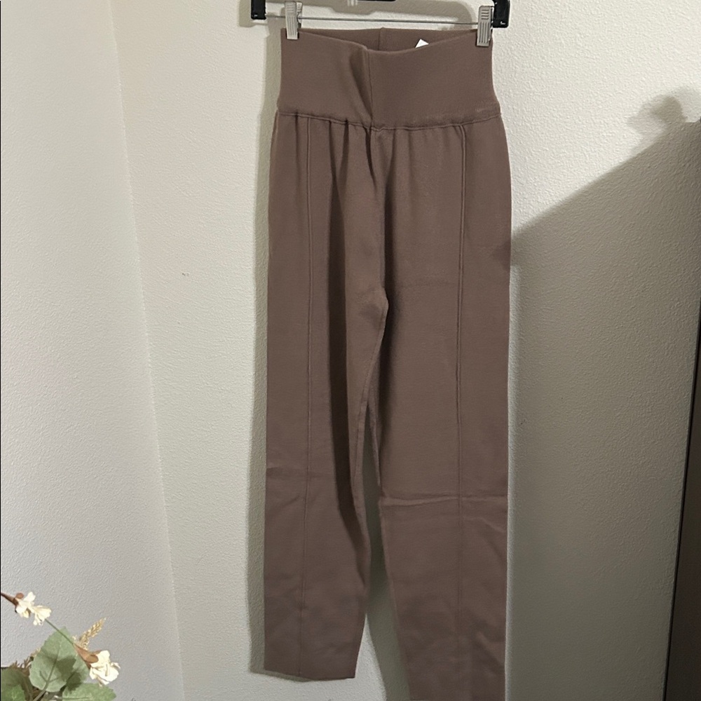 Silk & Salt Luxe Lounge Set Taupe Knit Two Piece Sweater Pants New Small $150 - Picture 10 of 11